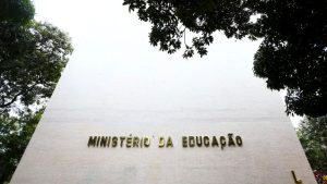 Camilo Santana, anunciou que enviará ao Congresso Nacional um projeto de lei para criação de uma agência reguladora do ensino superior.