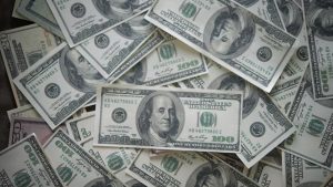 Argentina: 'dólar blue' passa de 1.000 pesos pela primeira vez