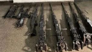 A Polícia Civil de São Paulo encontrou, na madrugada deste sábado (21), nove metralhadoras do Exército Brasileiro, que haviam sido furtadas do do Comando Militar do Sudeste, em Barueri.