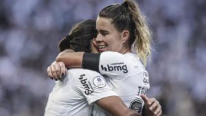 O Corinthians goleou o América de Cali por 4 a 0 na noite deste domingo, 15, e garantiu a classificação à semifinal da Libertadores Feminina 2023.