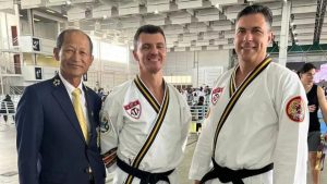 Com mais de 30 anos de dedicação ao Taekwondo, o mestre Paulo Fraga, faixa-preta 6º dan e um dos expoentes da modalidade no Brasil, viveu uma experiência especial no ano passado, quando após ser convidado pelo também mestre Ademar Andrade (presidente da ATA Brasil), conheceu a Coreia do Sul, berço do esporte.