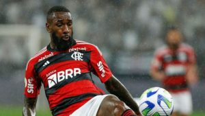 Com golaço de Gerson, Flamengo empata com Corinthians no Brasileirão