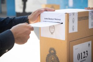 Os primeiros resultados das eleições gerais da Argentina de 2023 começarão a ser divulgados horas antes da meia-noite.