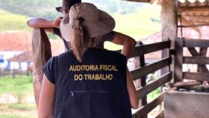O Brasil registrou o maior número de denúncias de trabalho escravo e análogo à escravidão da história do país em 2023. Os dados são do Ministério dos Direitos Humanos e da Cidadania, obtidos pela GloboNews.