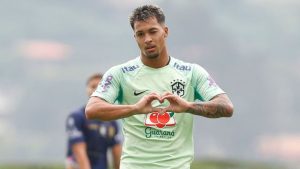 Diniz compareceu à CBF para anunciar os convocados da Seleção Brasileira, mas alguns torcedores sentiram falta de Marcos Leonardo.