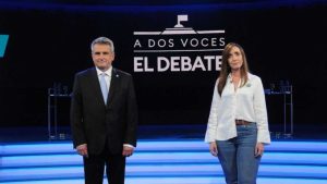 Rossi e Villarruel fazem debate eleitoral de 'alta voltagem'