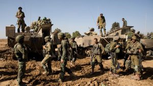O exército de Israel afirmou que três explosivos foram detonados próximos às suas tropas em dois pontos no norte da Faixa de Gaza.