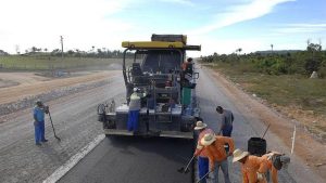 Um estudo da CNT apontou que a rodovia RJ-124, que vai de Rio Bonito até São Pedro da Aldeia, é a que está em melhores condições no Brasil.