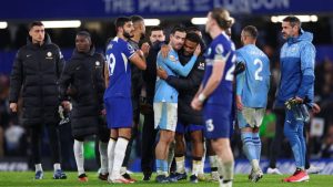 Que jogaço! Chelsea e Manchester City ficaram no empate por 4 a 4 neste domingo, 12, pelo encerramento da 12ª rodada da Premier League.