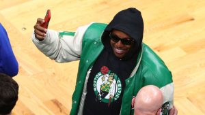 Paul Pierce, ex-astro dos Boston Celtics, agitou a NBA com uma declaração destemida: ele afirmou que Jayson Tatum já superou LeBron James.