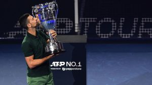 Na segunda-feira, 13 de novembro, Novak Djokovic foi agraciado como o líder da temporada antes da partida entre Carlos Alcaraz e Alexander Zverev no ATP World Finals, em Turim, na Itália.