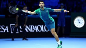 O sérvio Novak Djokovic conseguiu vencer o polonês Hubert Hurkacz, nesta quinta-feira, 16, pela terceira e derradeira rodada do Grupo Verde do ATP Finals.