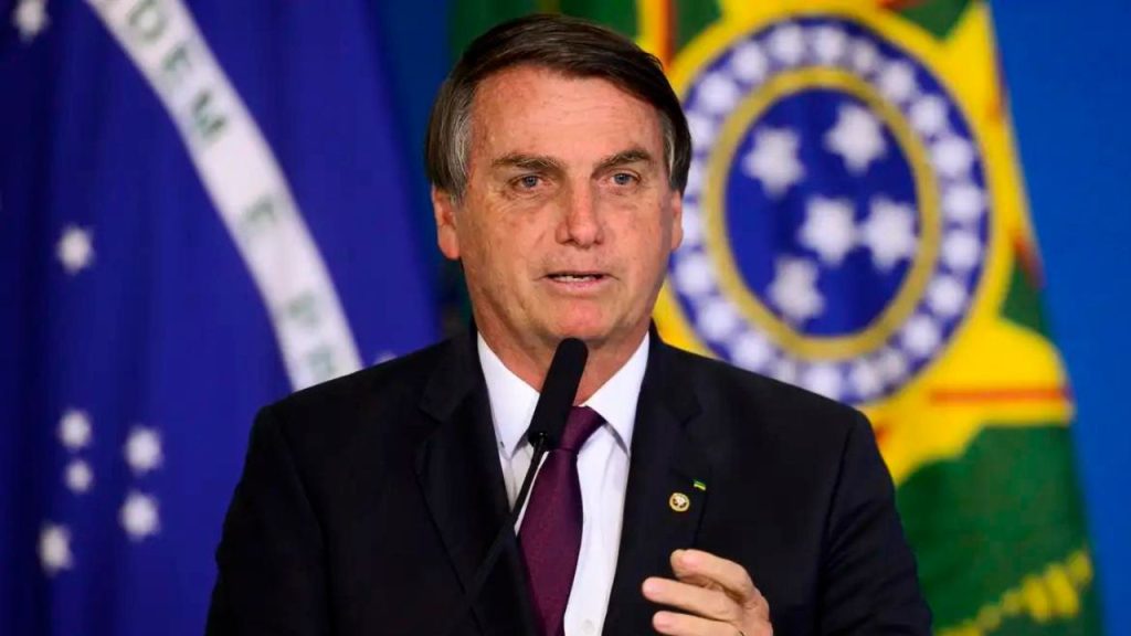 A Segunda Turma do STF negou, por unanimidade, dois recursos em que o ex-presidente Jair Bolsonaro e seu partido buscavam afastar multa.