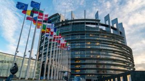 Parlamento europeu rejeita proposta de legislação para restringir uso de defensivos agrícolas