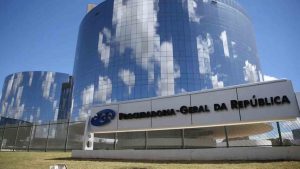 PGR denuncia deputado por racismo contra Almeida e injúria contra Lula