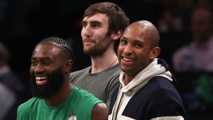 De acordo com o jornalista Shams Charania, do “The Athletic”, revelou que o Boston Celtics deve ser extremamente ativo no mercado de trocas da NBA, visto que pretende aumentar a profundidade de seu banco de reservas.