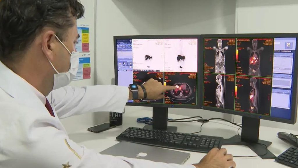 O Ministério da Saúde confirmou o repasse de R$ 100 milhões para o financiamento da pesquisa de desenvolvimento da terapia celular CAR-T Cell na Fundação Hemocentro de Ribeirão Preto, ligada à Universidade de São Paulo (USP), em parceria com o Instituto Butantan.