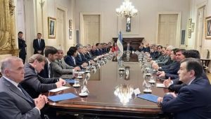 Javier Milei se reúne com governadores para debater coparticipação, reforma política e lucros