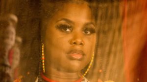 A cantora negra Luciane Dom postou, em suas redes sociais que, ao embarcar em uma viagem no aeroporto Santos Dumont, no Rio de Janeiro, os agentes de segurança do local solicitaram a revista de seu cabelo, que tem o estilo "Back Power". A cantora está no processo de divulgação de sua nova canção, "É Natal".