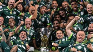 Parece que o meio-campo do Palmeiras vai ser o que mais vai movimentar o mercado alviverde para a próxima temporada de 2024.