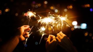Através das simpatias de Ano Novo 2024, você conseguirá despertar boas energias, dinheiro, felicidade, sorte no amor e na vida pessoal.