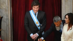 "A situação da Argentina é crítica e de emergência", diz Milei em discurso