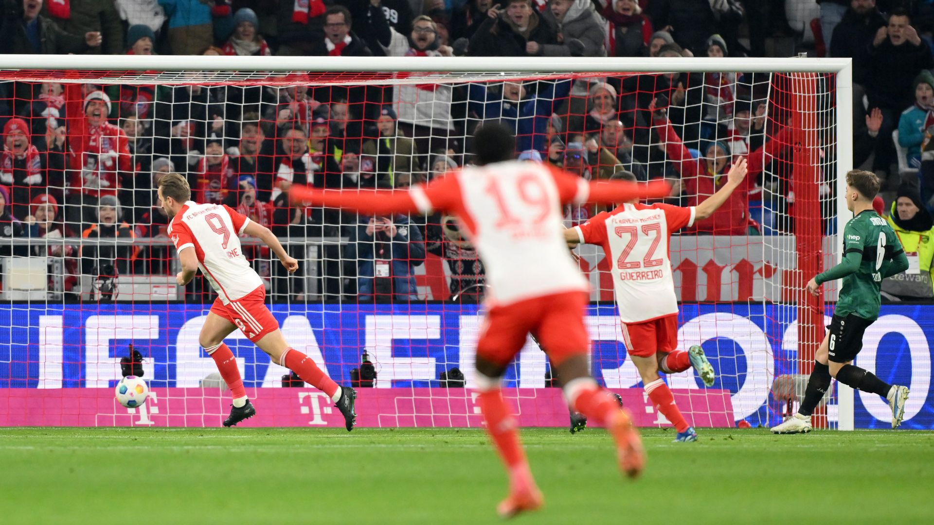 Bayern x Stuttgart AO VIVO: onde assistir ao jogo em tempo real pela  Bundesliga