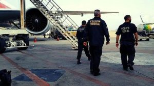 PF realiza operação contra lideranças do tráfico de drogas no Aeroporto de Guarulhos