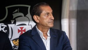 Depois da derrota do Vasco, o treinador Ramón Díaz concedeu uma entrevista coletiva onde criticou a arbitragem