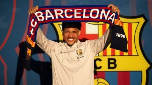 Vitor Roque revela bastidores de sua ida ao Barcelona