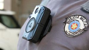 SP corta R$ 37 milhões do programa de câmeras corporais em policiais.