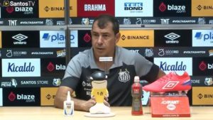 Carille, técnico do Santos, abriu o jogo sobre o desempenho da equipe no Paulistão 2024. O Alvinegro Praiano segue 100% no estadual...