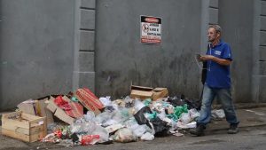 Em 2022, as prefeituras e o setor privado destinaram R$ 31,2 bilhões à limpeza urbana, valor 4,2% superior ao registrado em 2021.