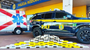 O motorista da ambulância foi preso em flagrante na tarde de terça-feira (9) por tráfico de drogas. Ele transportava 62 kg de cocaína enquanto transportava paciente. A prisão aconteceu em Miranda, cidade a 208 km de Campo Grande.