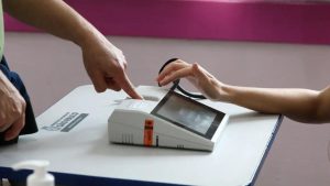 O Tribunal Regional Eleitoral do Rio de Janeiro (TRE-RJ) lançou, nesta segunda-feira (22), campanha para concluir o levantamento biométrico de todos os eleitores do estado até a data do fechamento do Cadastro Eleitoral, em 8 de maio.