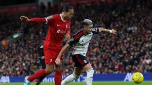 Fulham x Liverpool: veja onde assistir à semifinal da Copa da Liga Inglesa
