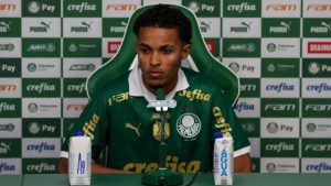 Nesta sexta-feira, 9, Lázaro foi apresentado como o novo reforço do Palmeiras. Após uma breve passagem pelo Almería, o atacante...