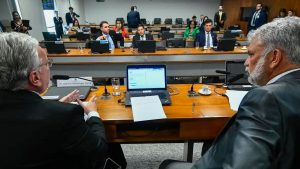 Membros da Comissão de Segurança Pública do Senado se reuniram a portas fechadas com o secretário nacional de Políticas Penais do Ministério da Justiça, André Garcia, nesta terça-feira (27).