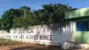Dezessete presos fugiram nesta segunda-feira (19) da Penitenciária Dom Abel Alonso Núñez, localizada na cidade de Bom Jesus, no Piauí.