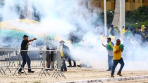 Moraes vota para condenar mais 12 réus pelos atos golpistas de 8 de janeiro