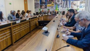 Encontro no Rio debate plano estratégico para ciência e tecnologia