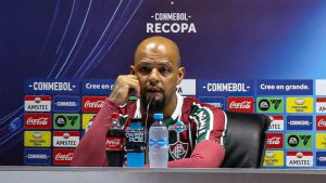 Fluminense: Felipe Melo se irrita em coletiva e ‘cobra’ jornalistas