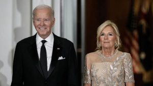 Biden diz que 'sexo bom' é a chave para um casamento duradouro em livro sobre primeiras-damas