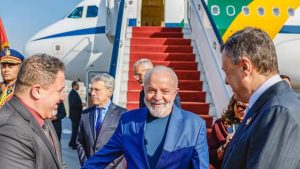 Lula chega ao Cairo para discutir guerra Israel e Hamas e assinar acordo de bioenergia