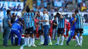 Nesta semana, o Tribunal de Justiça Desportiva do Rio Grande do Sul pode penalizar o Grêmio por desdobramentos da Recopa Gaúcha. Após ser batido pelo São Luiz, nenhum representante do Imortal compareceu à cerimônia de entrega das medalhas de vice-campeão.