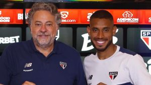 Nesta quarta-feira, 6, André Silva foi apresentado como novo reforço do São Paulo. Após o anúncio da contratação, o Tricolor fez um...