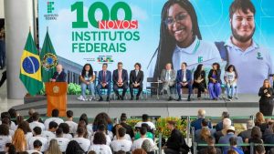 O presidente Luiz Inácio Lula da Silva lançou, nesta terça-feira (12), o plano de expansão da rede federal de ensino técnico.