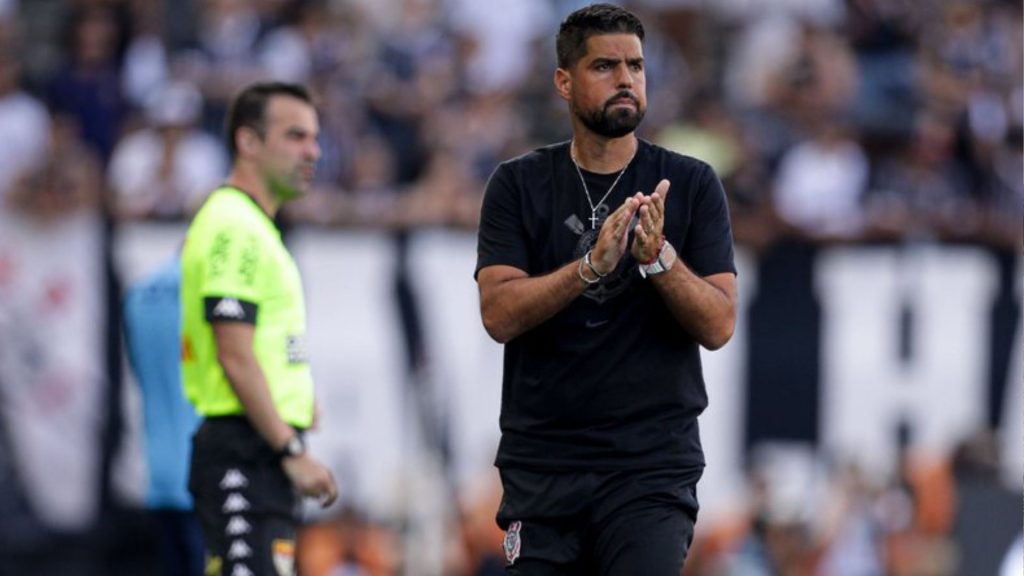 A vitória do Corinthians sobre o São Bernardo fez com que o técnico da equipe, António Oliveira, ficasse satisfeito com o desempenho do time.