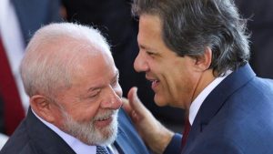 “Candidatura à reeleição em 2026 é ‘o caminho natural’”, diz Haddad sobre Lula