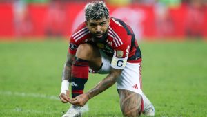 Gabigol, atacante do Flamengo, está suspenso por dois anos do futebol, mas o caso cabe recurso e pode ter outros desdobramentos; confira